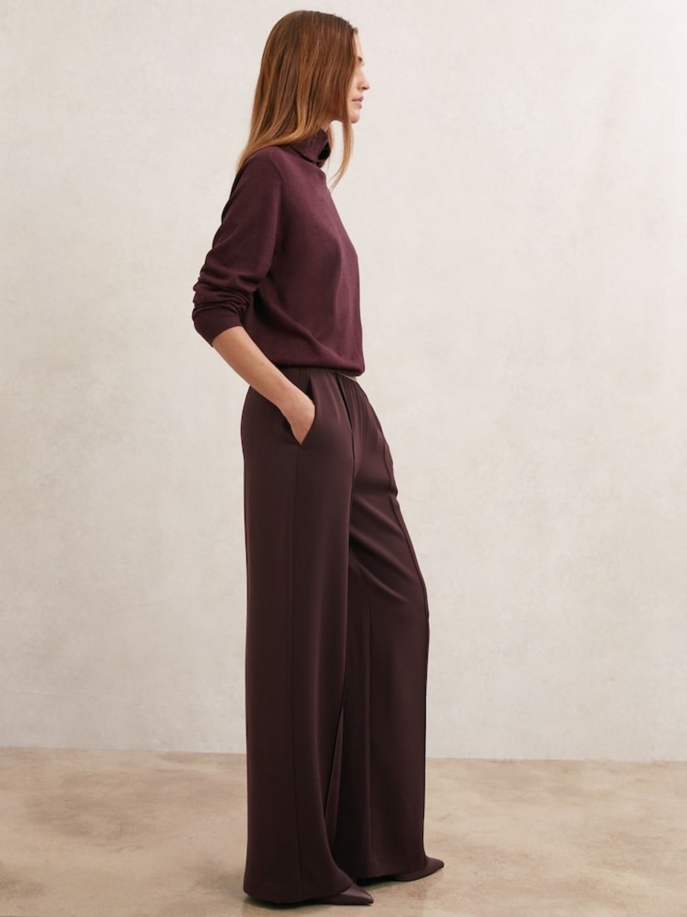 Wide-Leg High-Rise Pants in Deep Plum